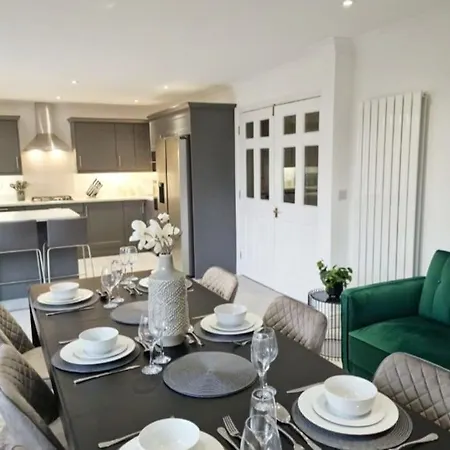 Beautifully Done 5 Bed Barn Conversion In Heswall - Sleeps Up To 10 Exterior photo