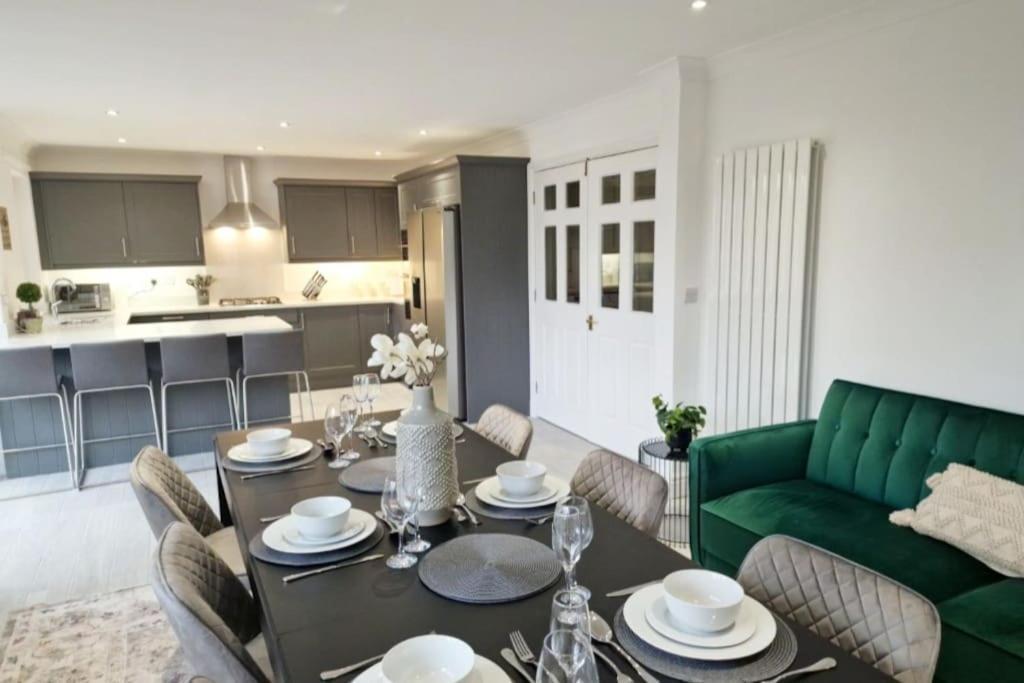 Holiday home Beautifully Done 5 Bed Barn Conversion In - Sleeps Up To 10 *