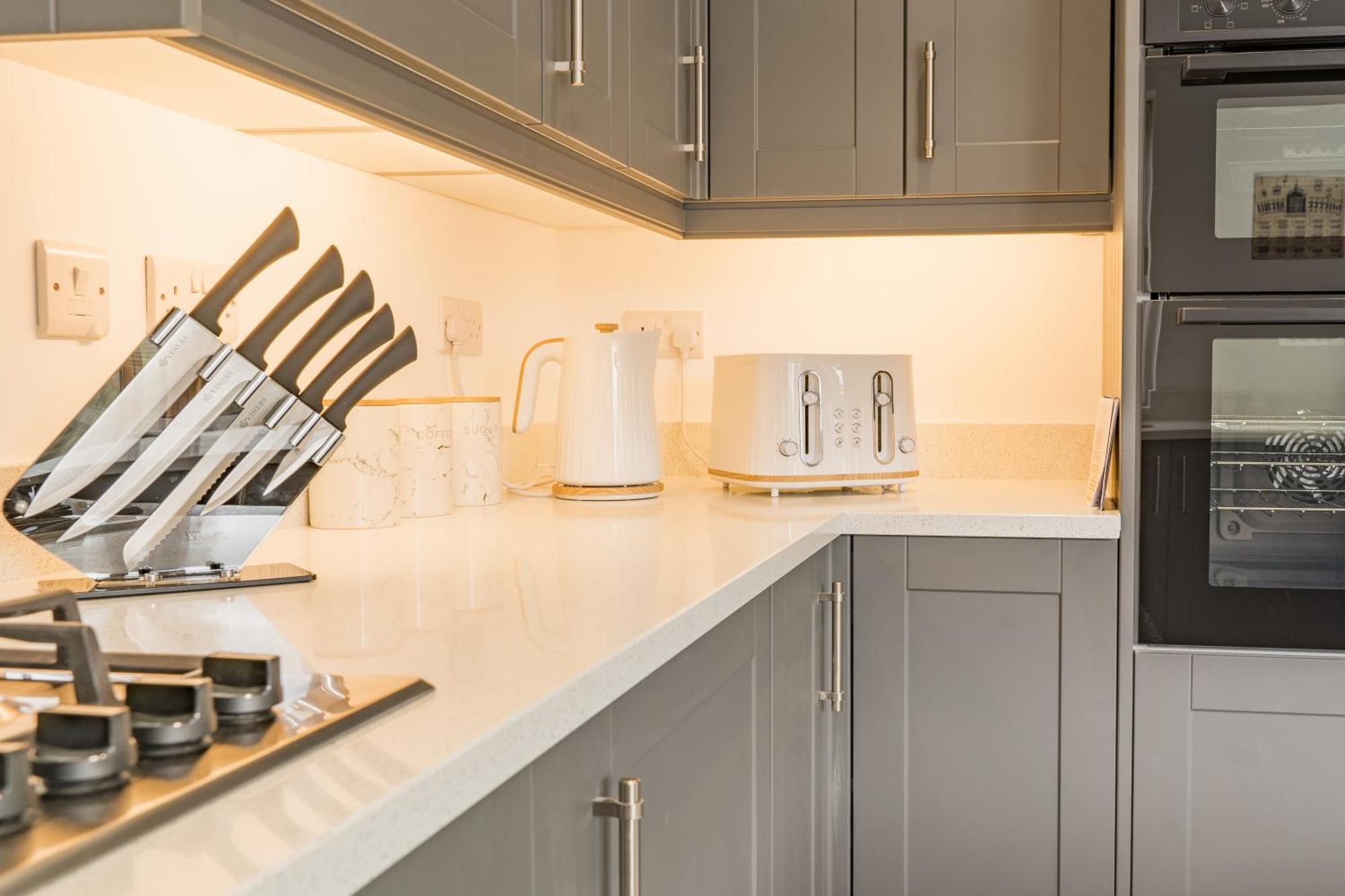 Beautifully Done 5 Bed Barn Conversion In - Sleeps Up To 10 Holiday home *