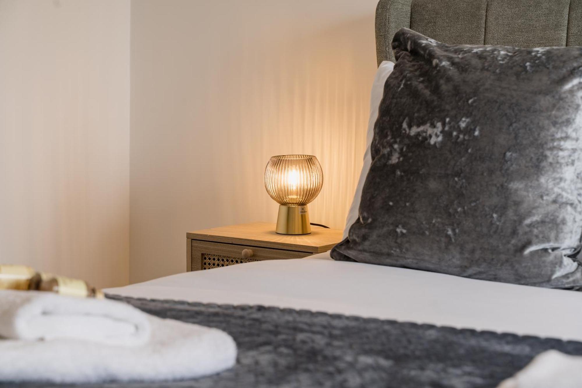 Beautifully Done 5 Bed Barn Conversion In - Sleeps Up To 10 Holiday home