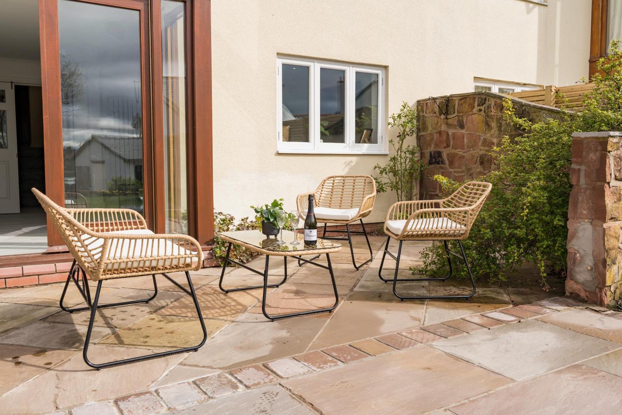 Beautifully Done 5 Bed Barn Conversion In - Sleeps Up To 10