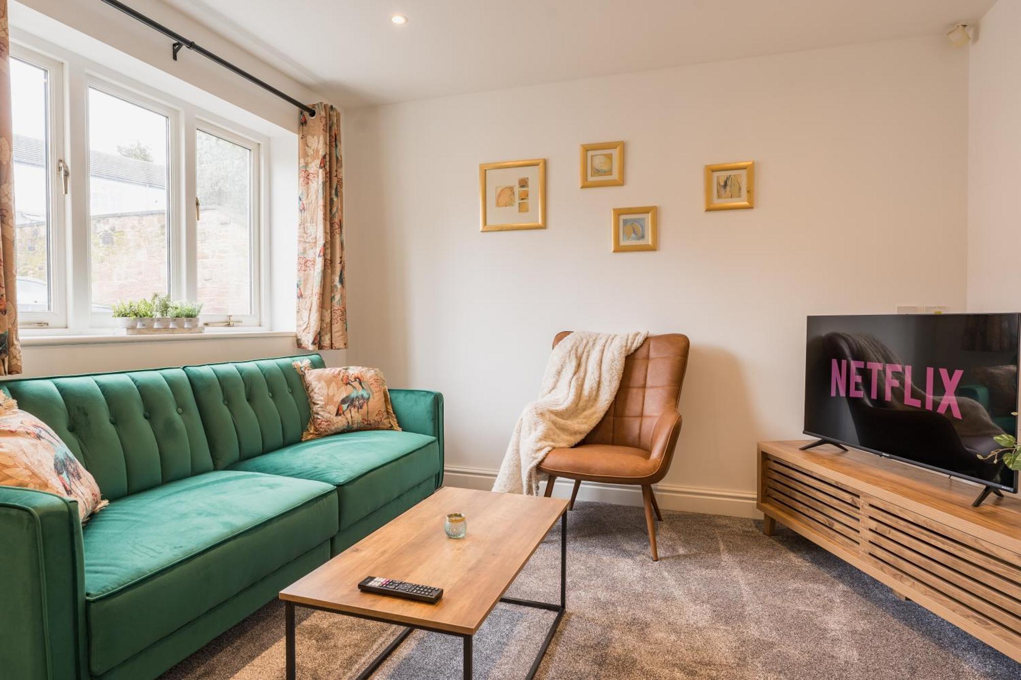 Beautifully Done 5 Bed Barn Conversion In - Sleeps Up To 10 * Heswall